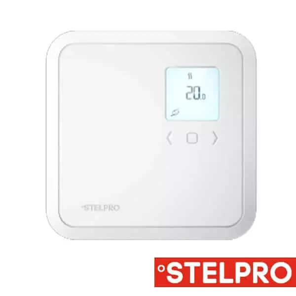 Un thermostat électronique non programmable de marque Stelpro blanc, avec écran rétroéclairé