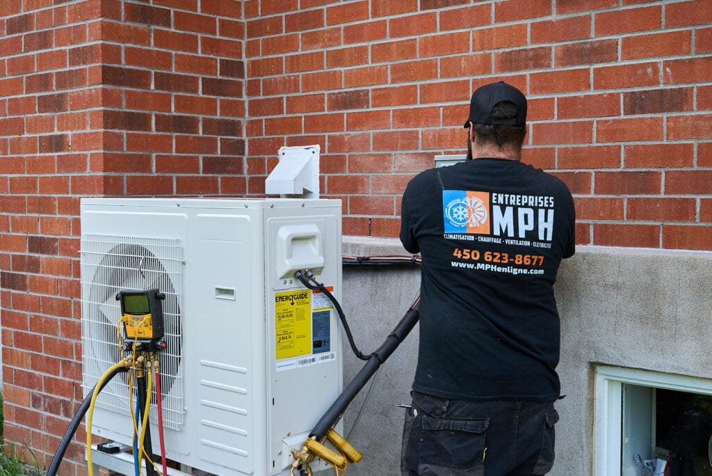 Heat pump experts, Les Entreprises MPH team on the North Shore
