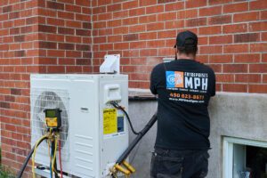 Heat pump experts, Les Entreprises MPH team on the North Shore